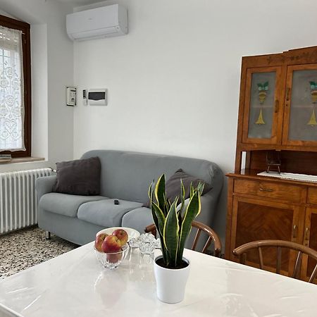 Casa Del Ciliegio Villa Valeggio sul Mincio Eksteriør bilde